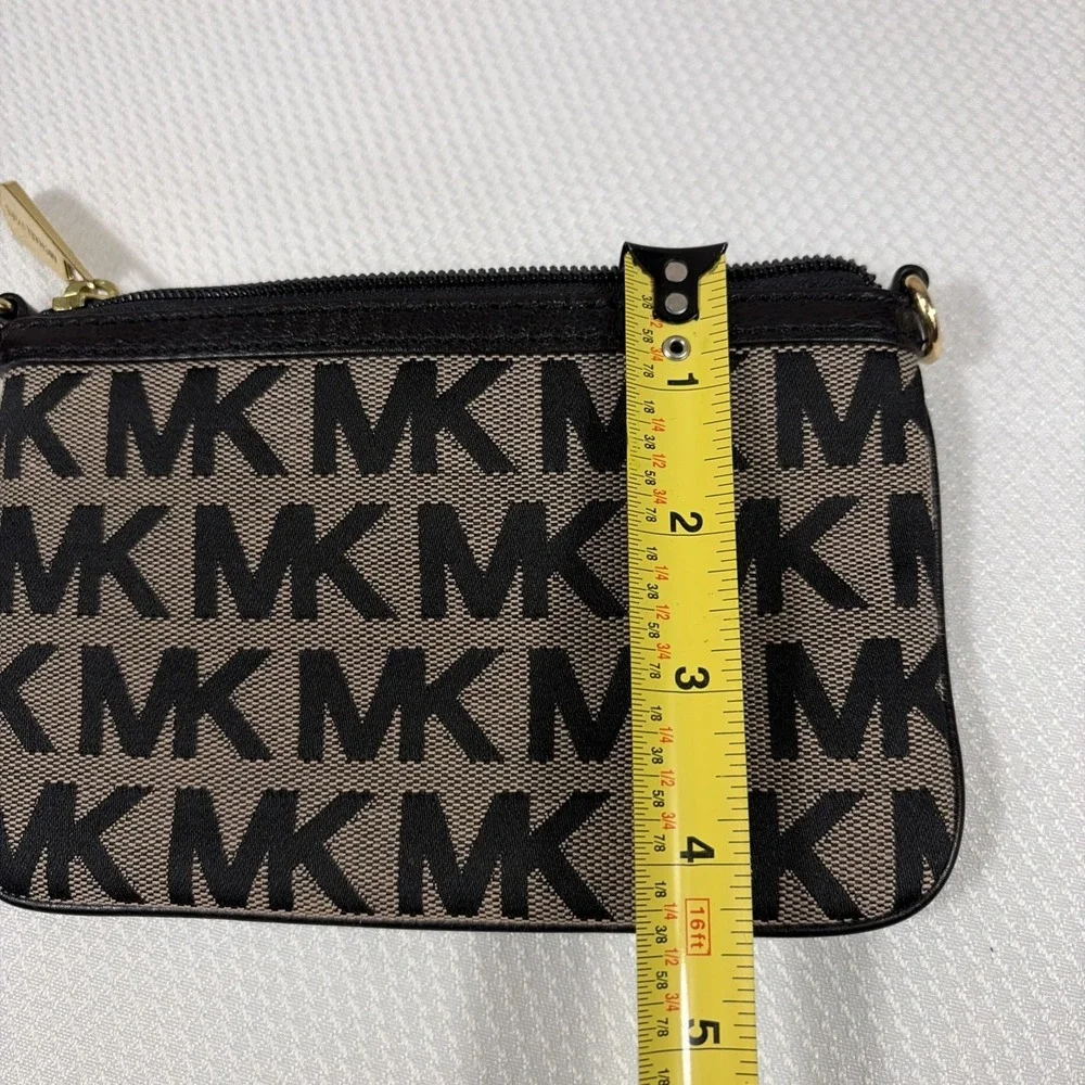 MICHAEL KORS SIGNATURE WRISTLET BLACK & TAN GRAY FABRIC MK LOGO GOLD HARDWARE